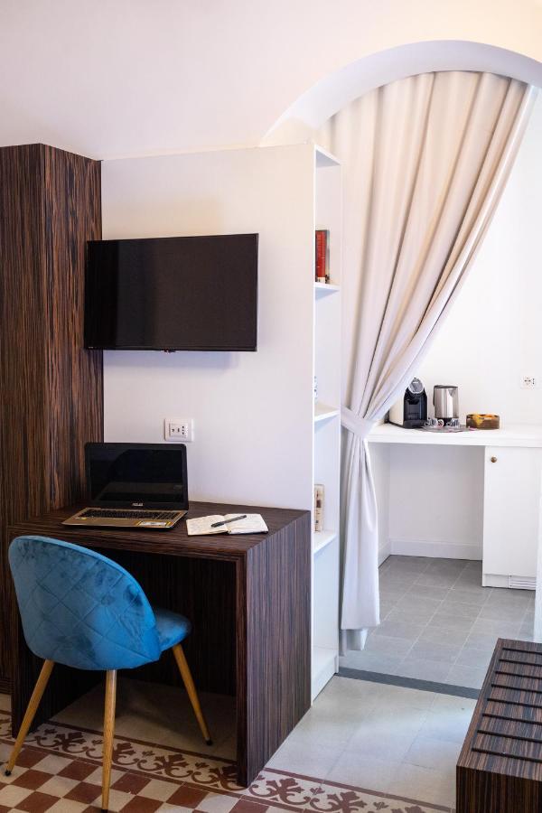 Riflessi Acireale Palace Suites Екстериор снимка