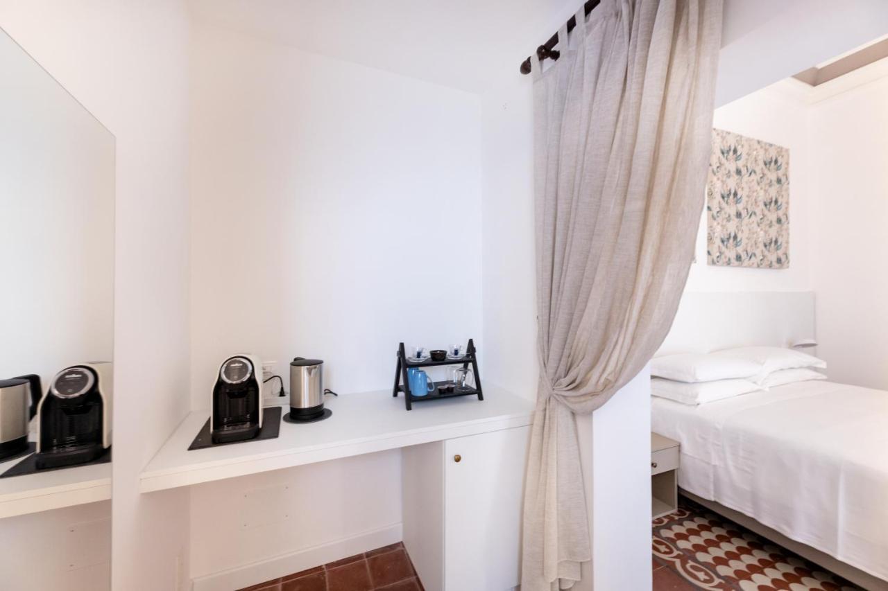 Riflessi Acireale Palace Suites Екстериор снимка